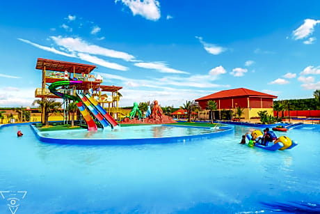 Trang Villa Hotel and Water Park
