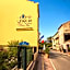Unique Hôtel Résidence & Spa