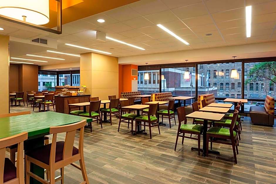 Fairfield Inn & Suites by Marriott Chicago Downtown/River North