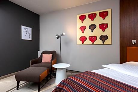 Classic Queen Room