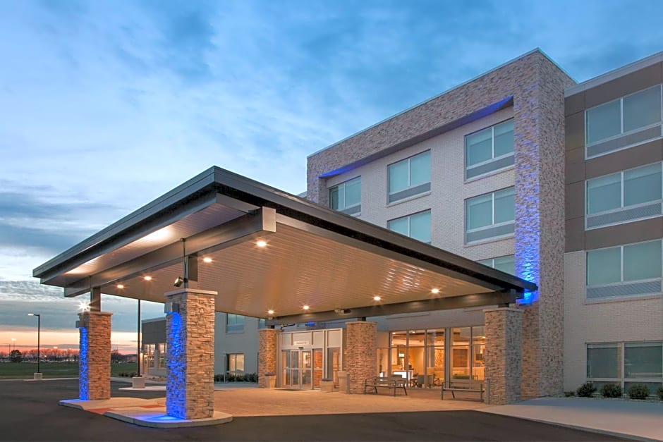 Holiday Inn Express & Suites Sterling Heights-Detroit Area