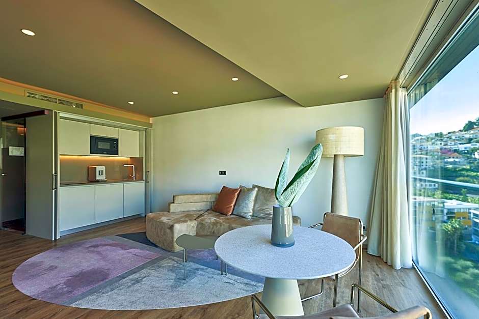 The Views Baia - Adults Only