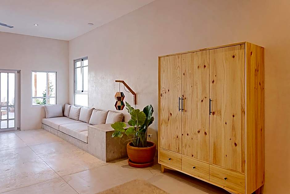 Topia Retreat- Sunset Suite