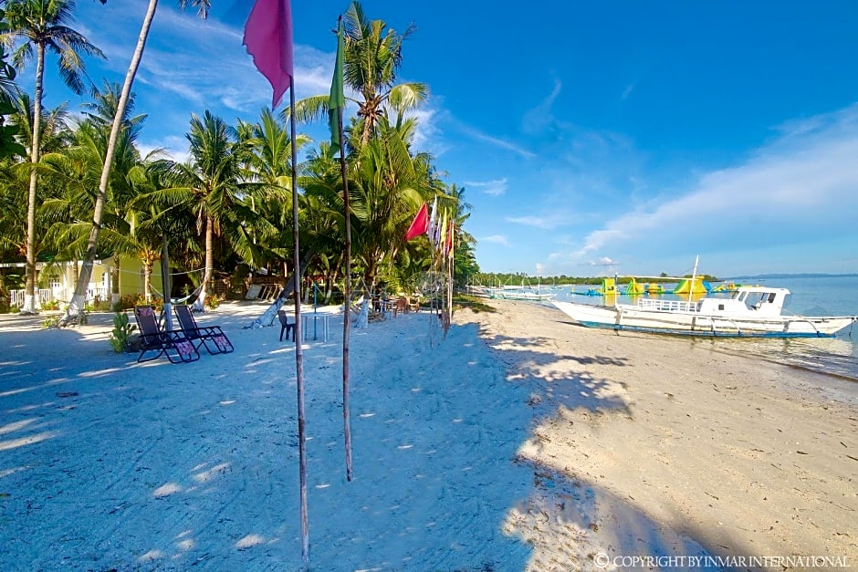 Rick's Paradise reef resort