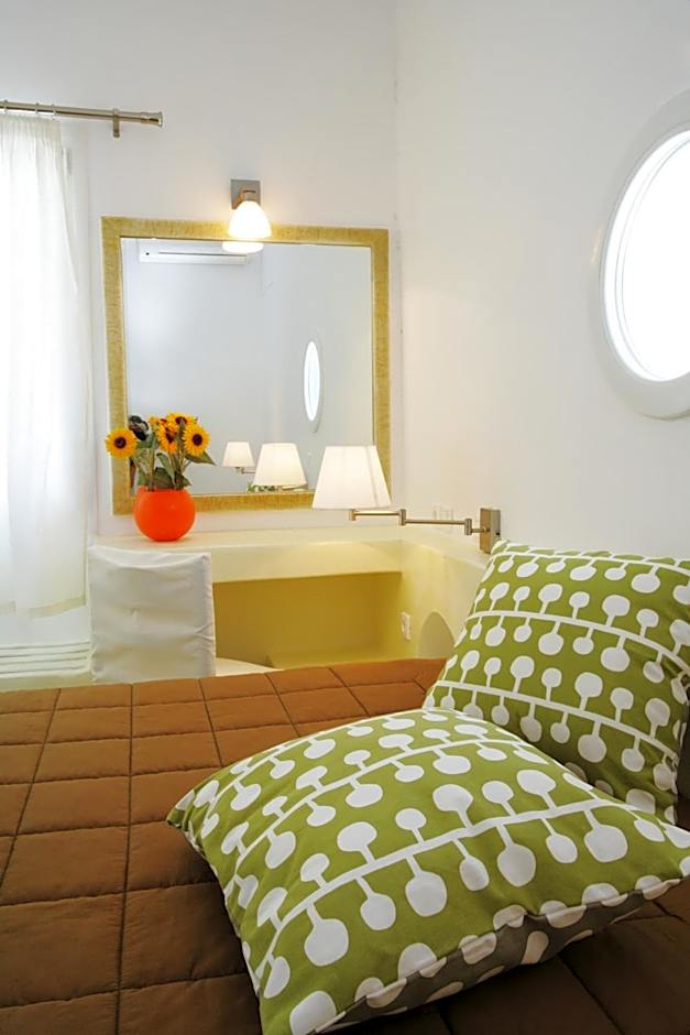 Porto Raphael Residences & Suites