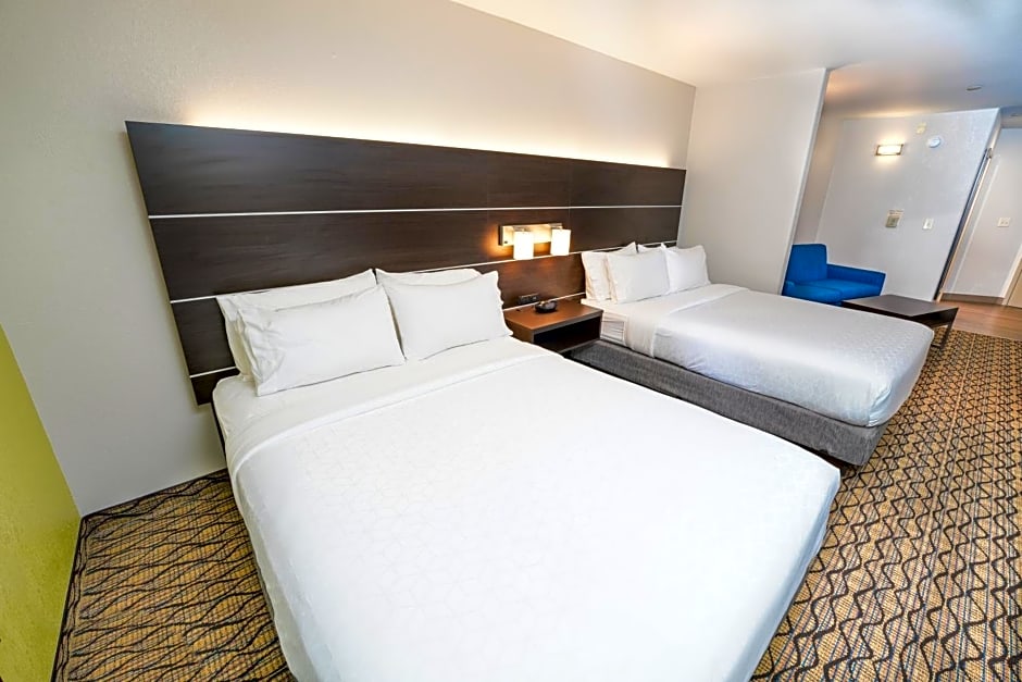 Holiday Inn Express and Suites Springfield Medical District, an IHG Hotel