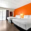 Howard Johnson Hotel by Wyndham Toms River