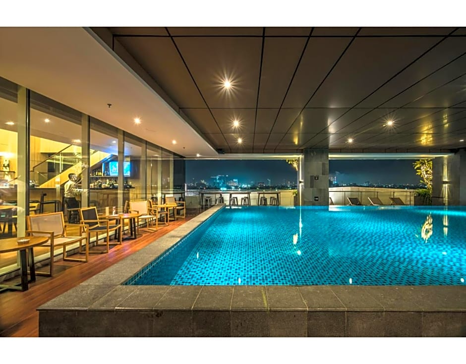 Oakwood Hotel Residence Surabaya