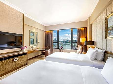 Luxury Twin Room with River View