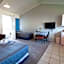 Jack & Di's Waiteti Lakefront Motel