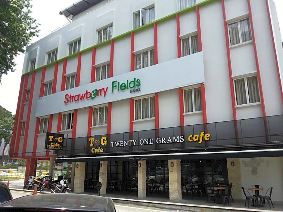 Hotel Strawberry Fields