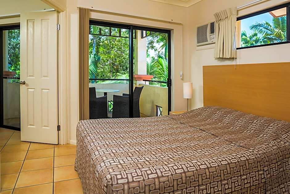 City Plaza Apartments