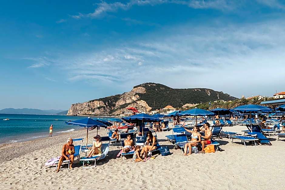 Hotel Careni Villa Italia