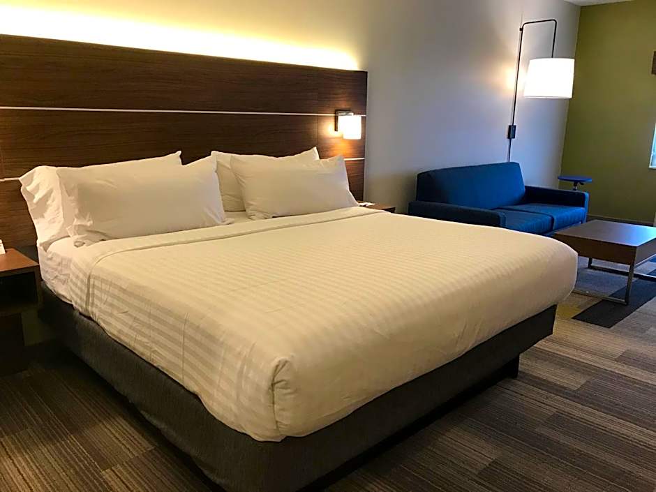 Holiday Inn Express Rochester-Victor By IHG