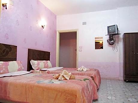 Standard Single Room with Shared Bathroom