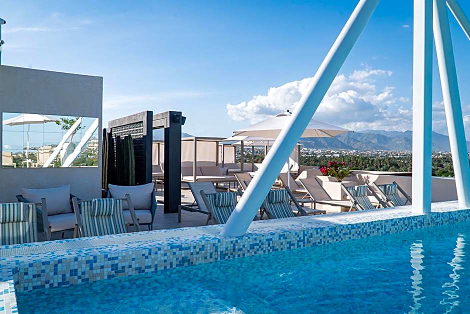 Flamboyan Hotel & Residences