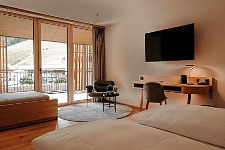 Double Room with Mountain View