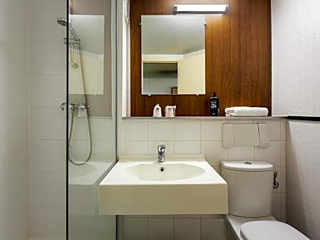 Standard Room with One Double Bed and Two Single Beds