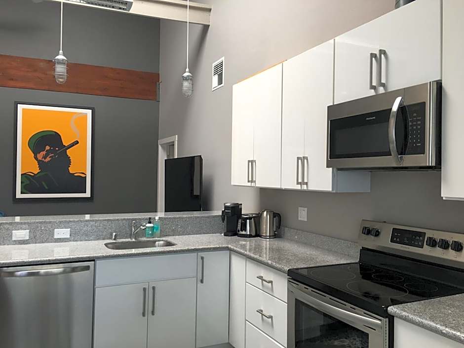 Petaluma Warehouse Lofts, Unit B
