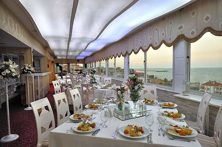 Grand Atakum Hotel