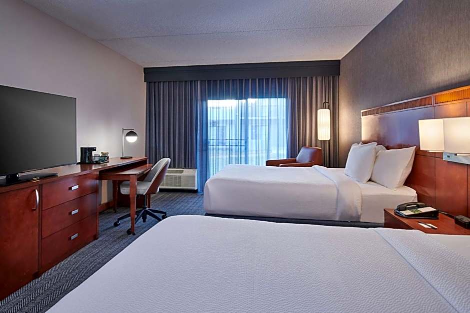 Courtyard By Marriott Detroit Metro Airport Romulus