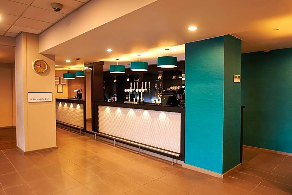 Holiday Inn Express Manchester Airport By IHG