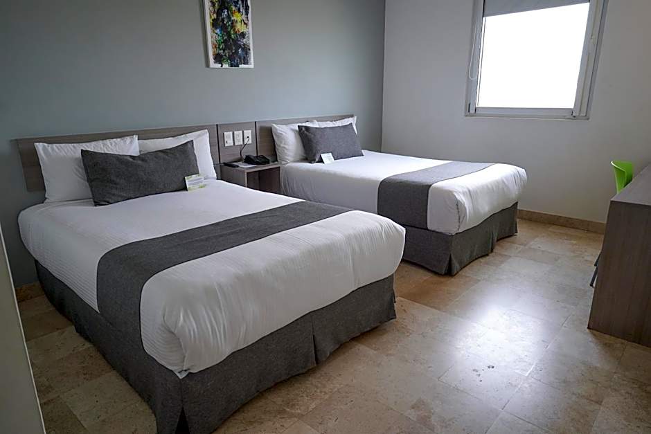 SR Hotel