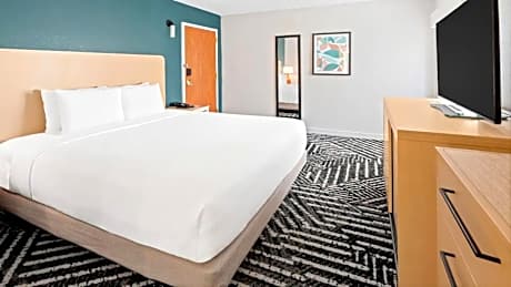 Den King Room