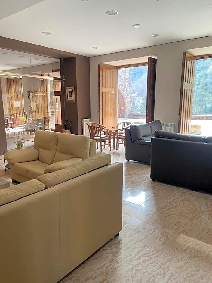 MONASTERIO de SANTA MARÍA DE VALVANERA