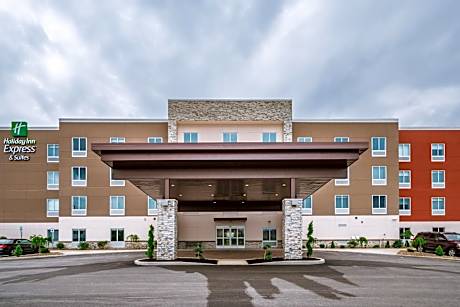 Holiday Inn Express and Suites- South Bend Casino By IHG