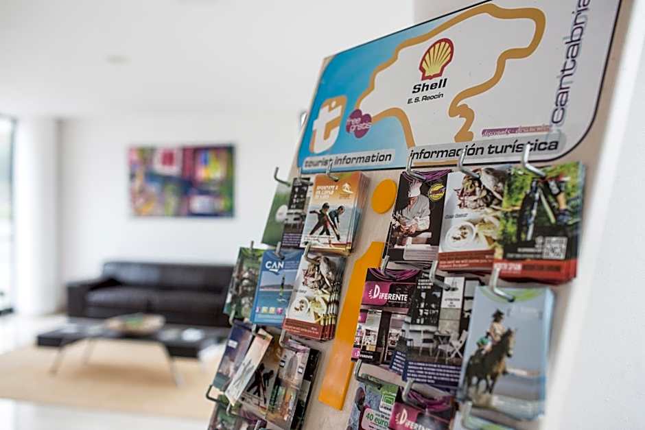 Puerta de Santillana