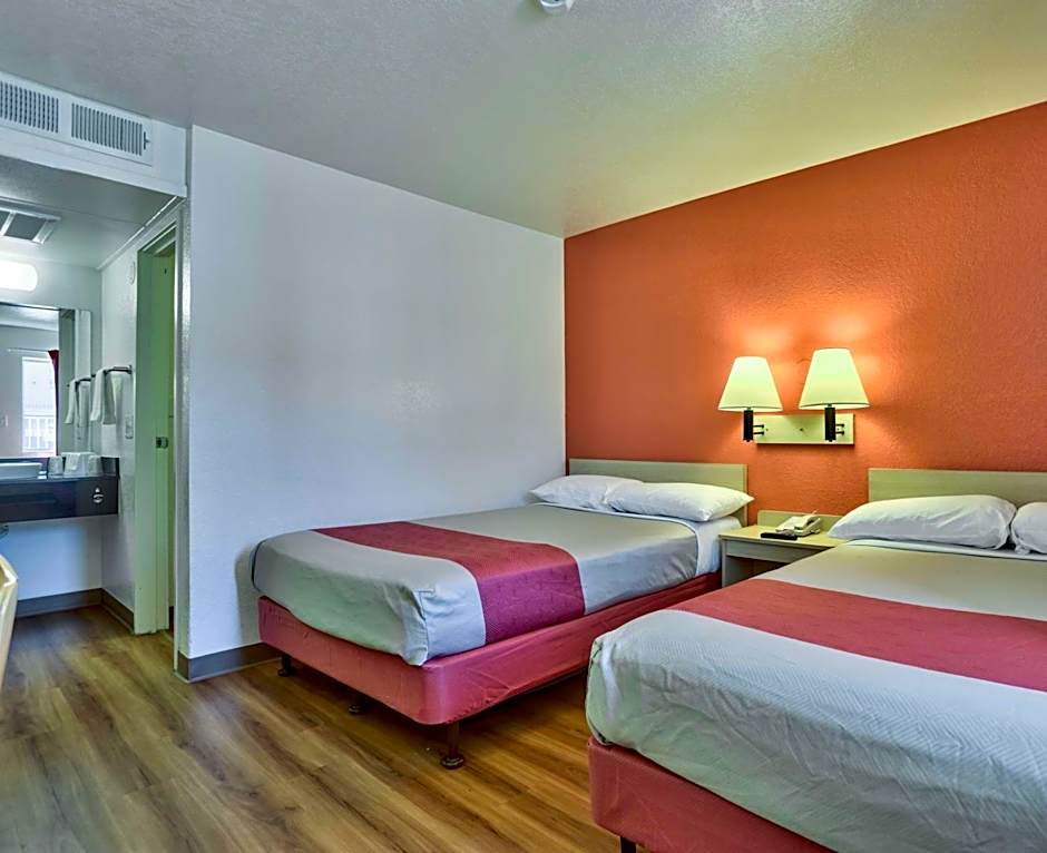 Motel 6-Flagstaff, AZ - Butler