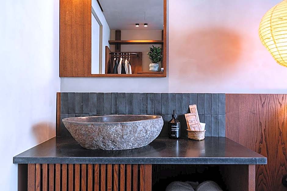 chic&basic Tokyo Hoose