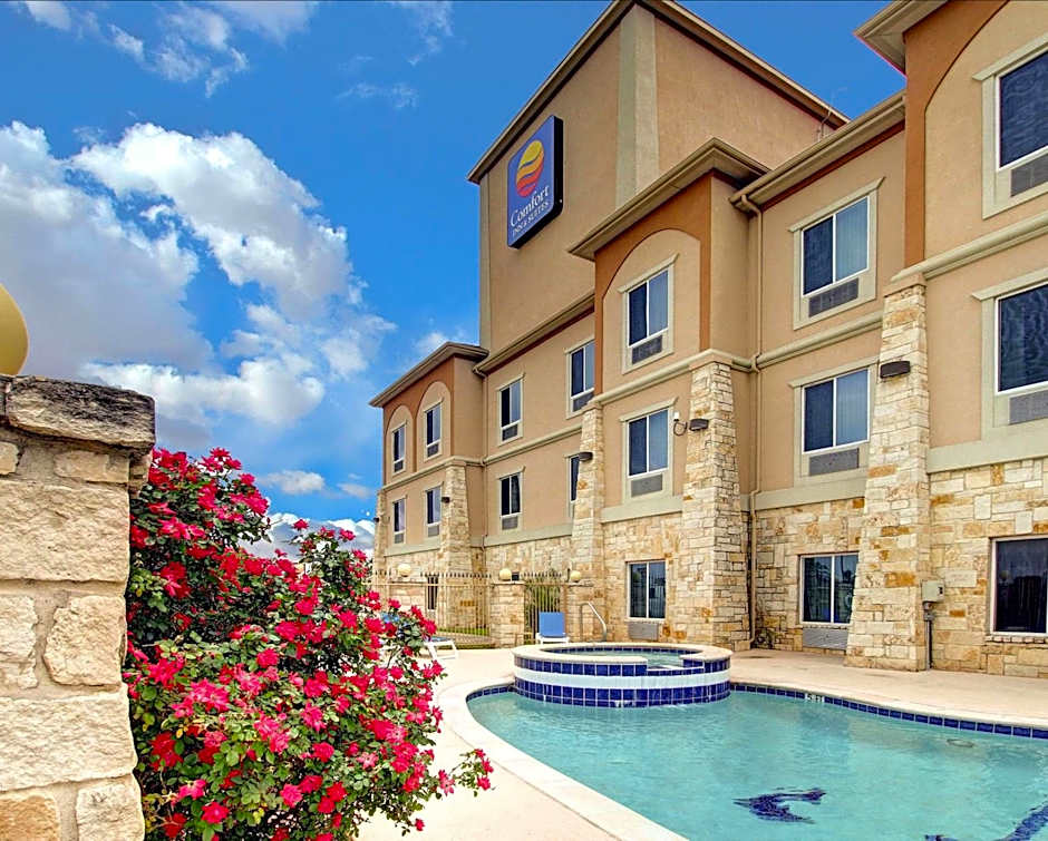 Comfort Inn & Suites Alvarado