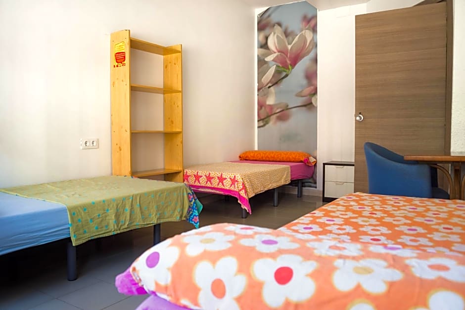 Hostel Ideal Badal