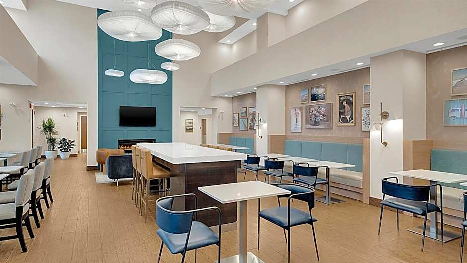 Hampton Inn & Suites By Hilton Toronto Markham