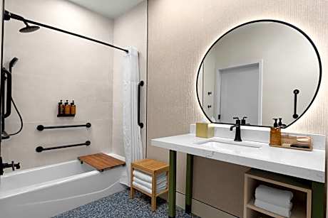 Suite, 1 King Bed (1 King Bed)