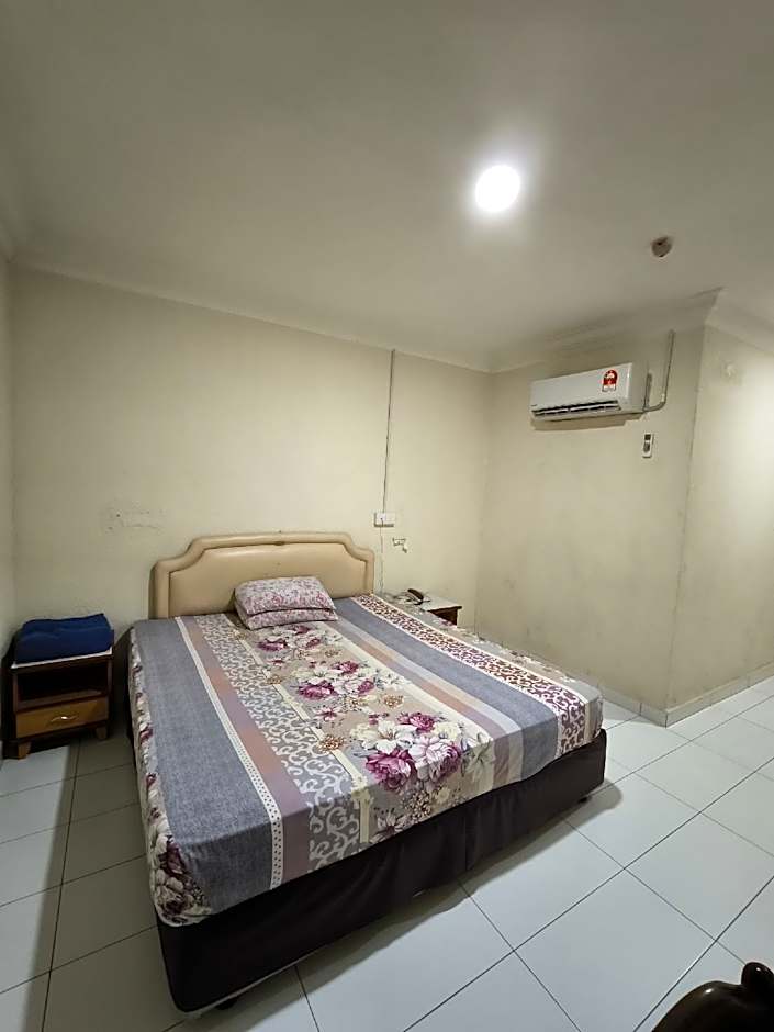 OYO 90895 Hotel Ikia