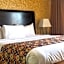Elmhurst Hotel