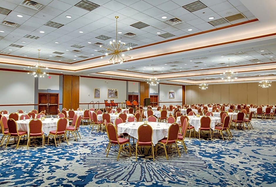 Embassy Suites by Hilton Cleveland Rockside