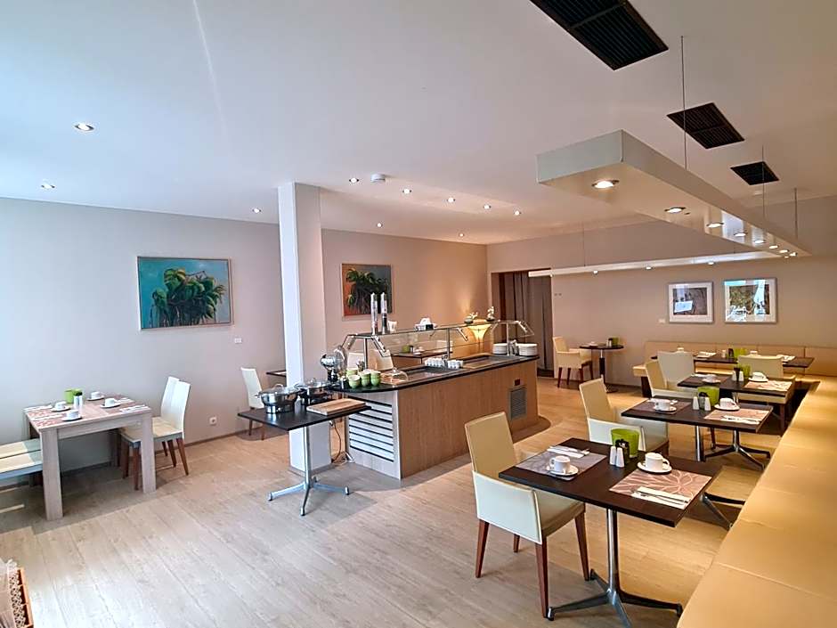 Maxhotel