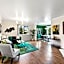 Beverly Hills Glamour Oasis 2 BR Apt with Parking 304