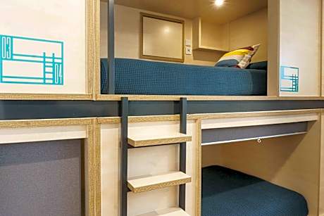 Group Room with 2 Bunk Beds - Non-Smoking