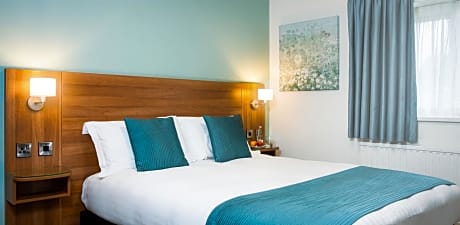 Classic Room (Queen or Twin)