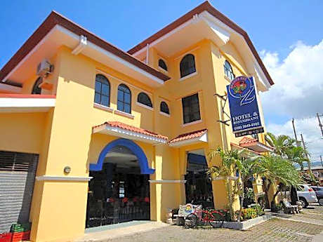 Hotel & Sport Bar Oz