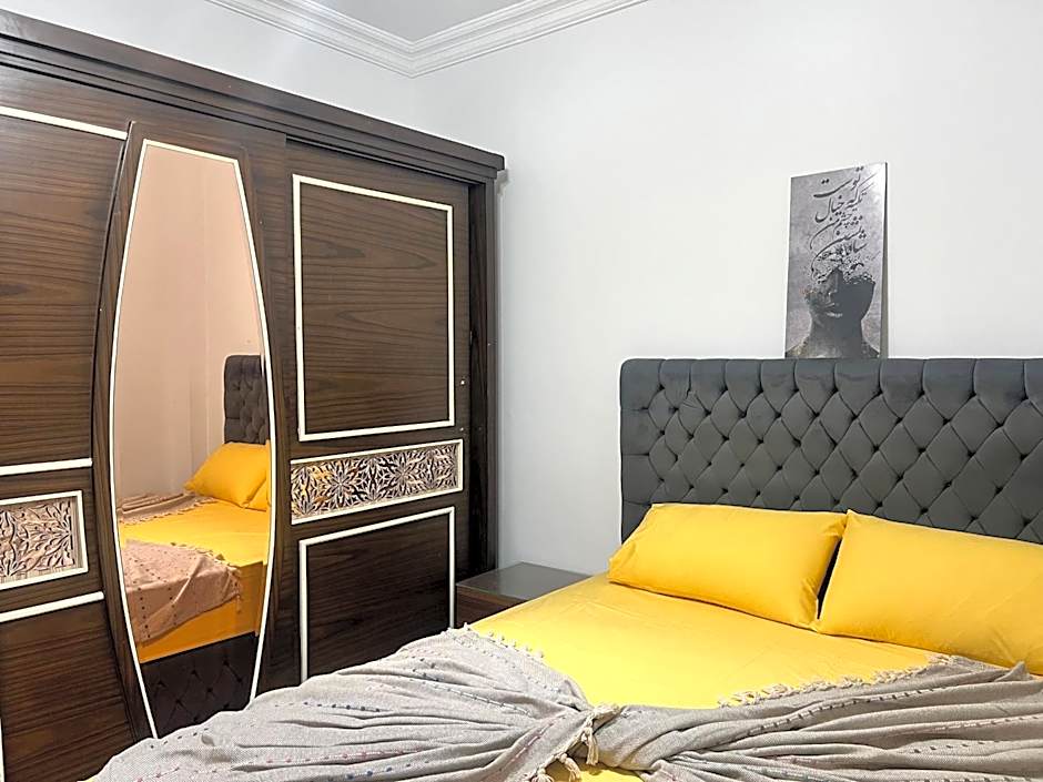 شقه مفروشه ارضي بحديقه خاصه apartment in Cairo