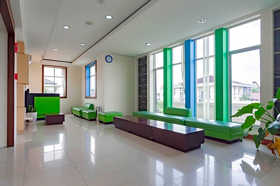 Urbanview Hotel Syariah Dapen Pontianak by RedDoorz