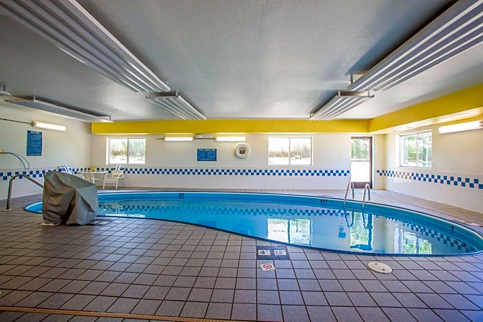 Comfort Suites Peoria I-74