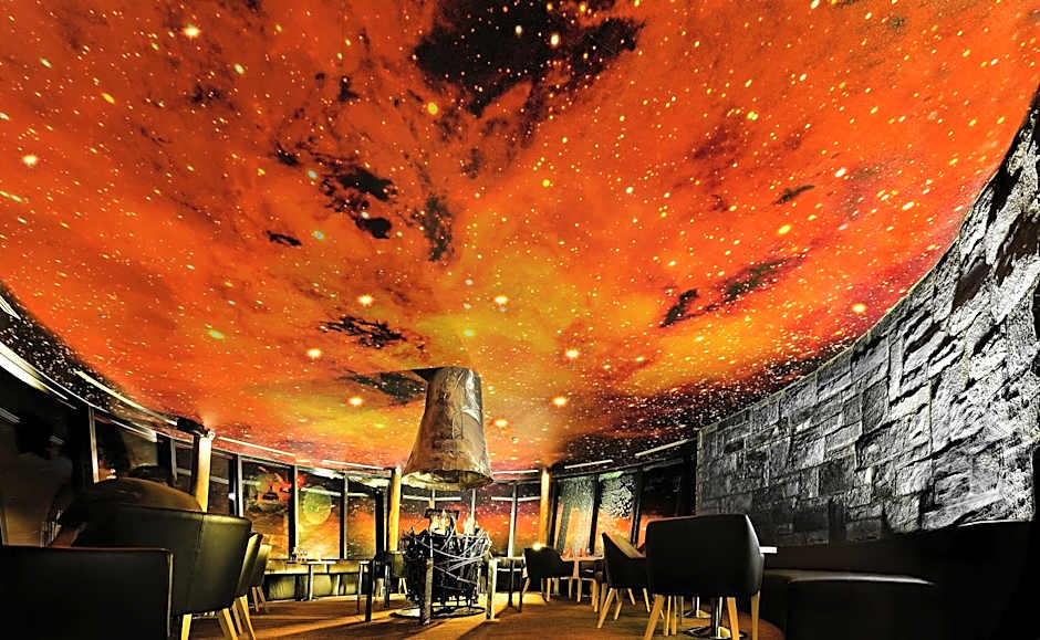 Noc na Chopku, Rotunda