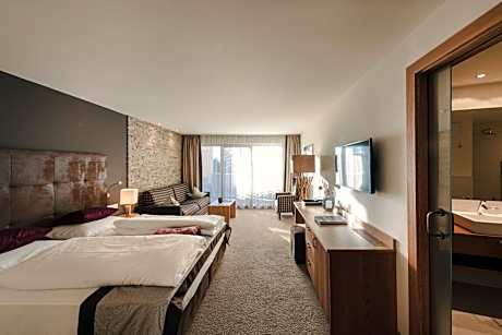 Deluxe Double Room with Balcony